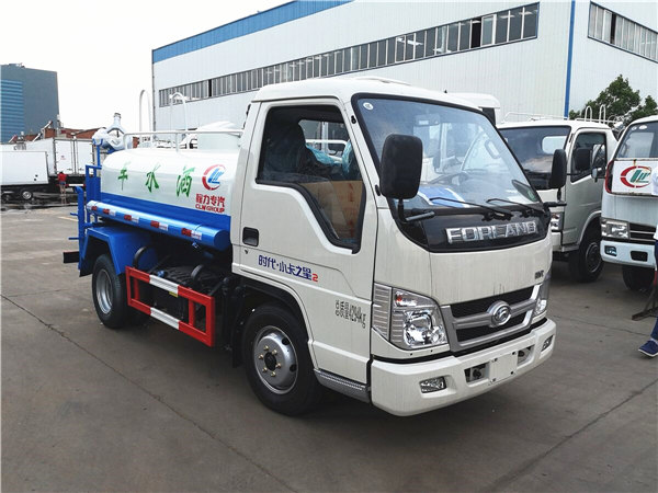 藍(lán)牌灑水車,福田藍(lán)牌灑水車報(bào)價(jià)表