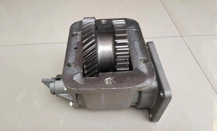 灑水車取力器，油罐車取力器