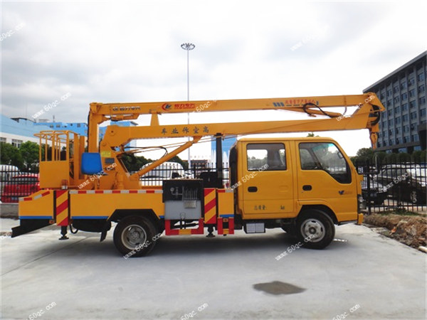 慶鈴五十鈴雙排16米高空作業(yè)車