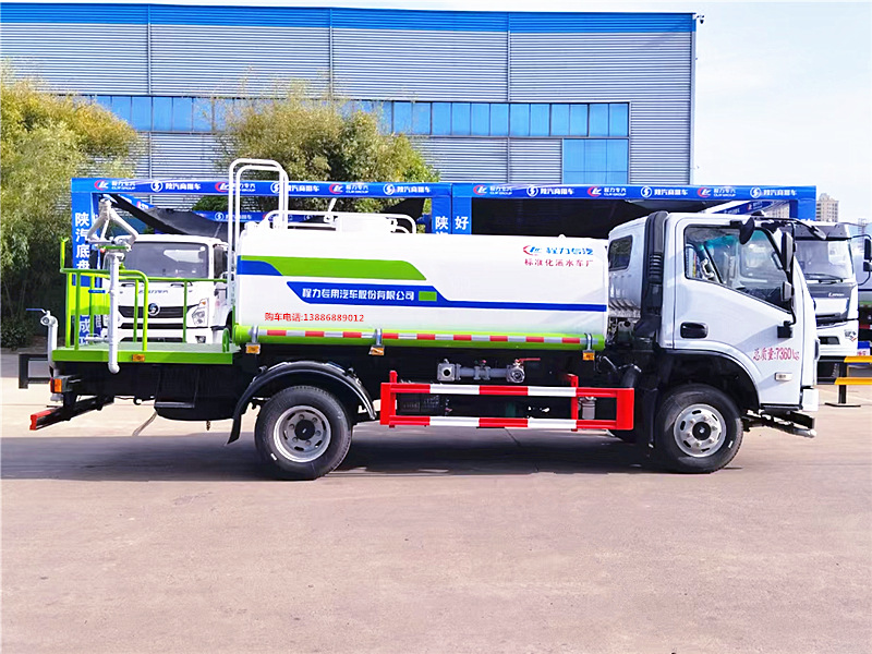 東風(fēng)華神V3灑水車(chē)