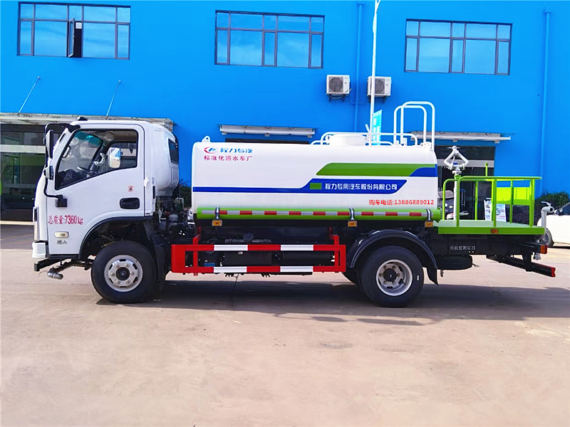 東風(fēng)華神V3灑水車(chē)