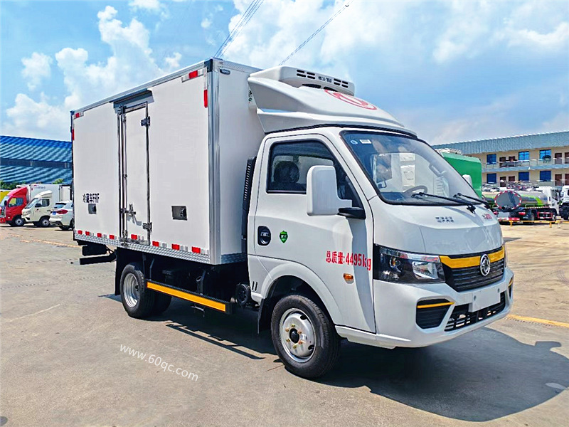 東風途逸后雙輪冷藏車