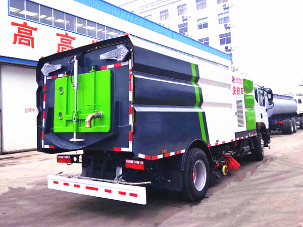 東風(fēng)多利卡15方洗掃車